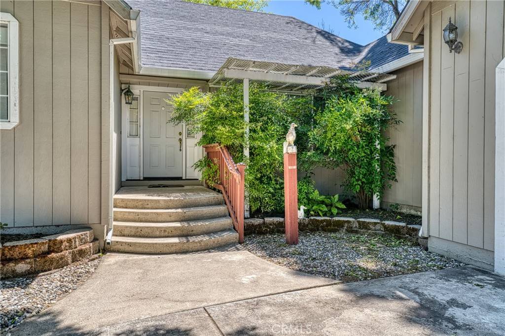 Lakeport, CA 95453,215 Silver CT