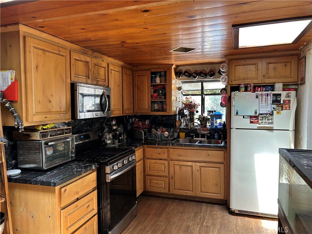 Santa Cruz, CA 95062,1060 30th AVE