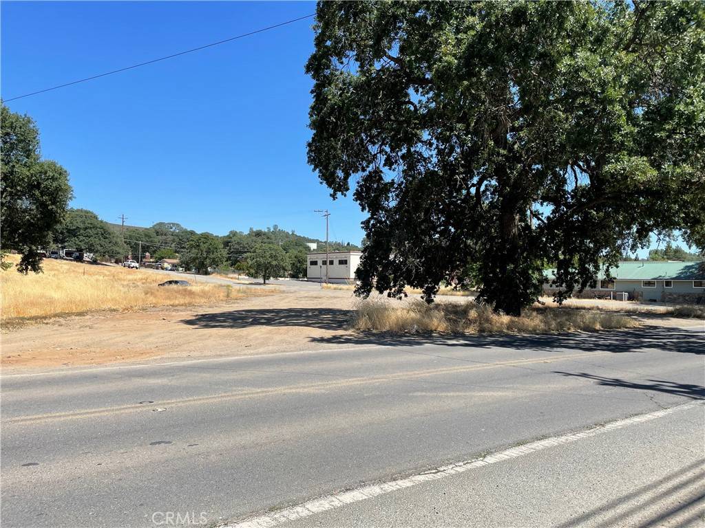 Clearlake, CA 95422,14950 Burns Valley RD