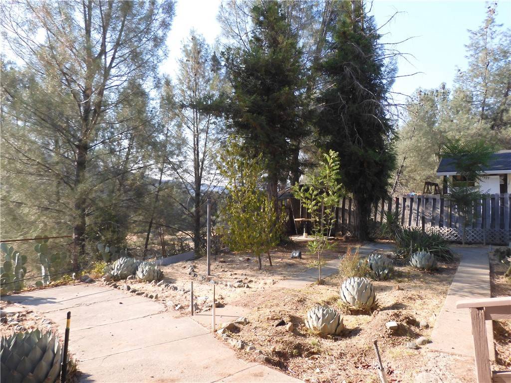 Clearlake Oaks, CA 95423,17216 Cedar WAY