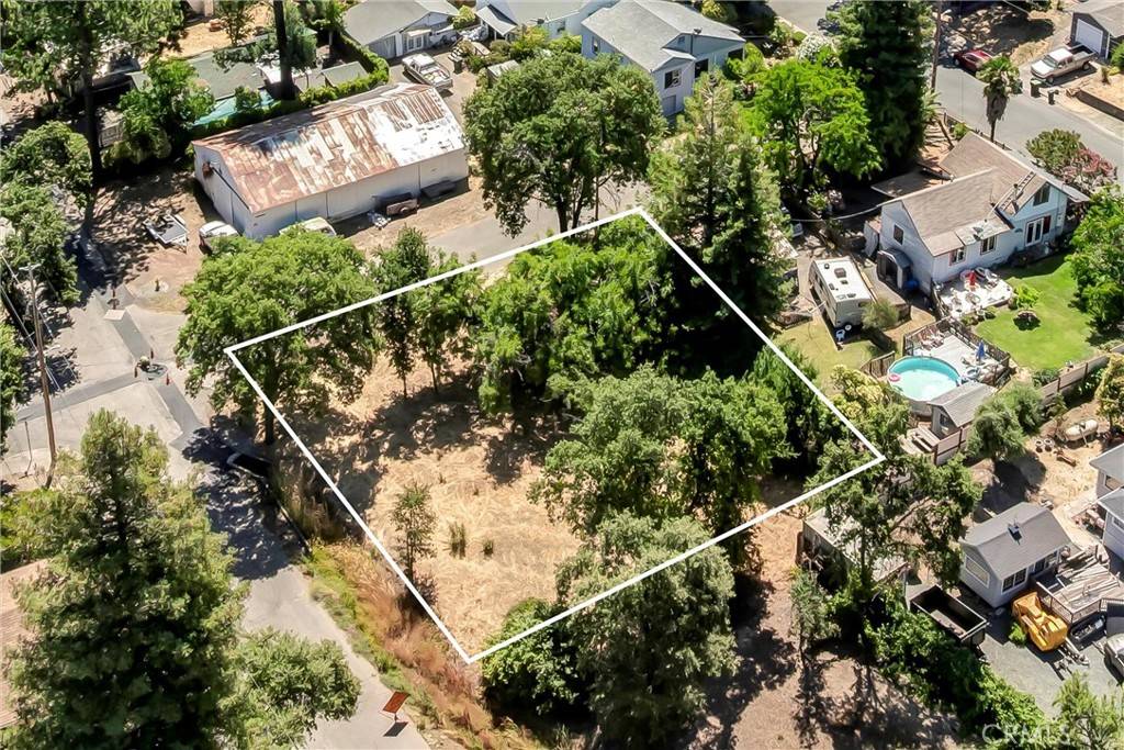 Lakeport, CA 95453,521 10th ST