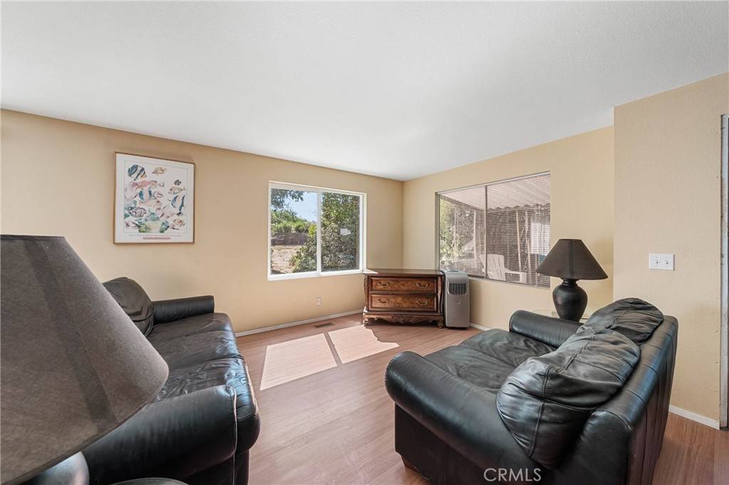 Clearlake Oaks, CA 95423,13942 Apple LN