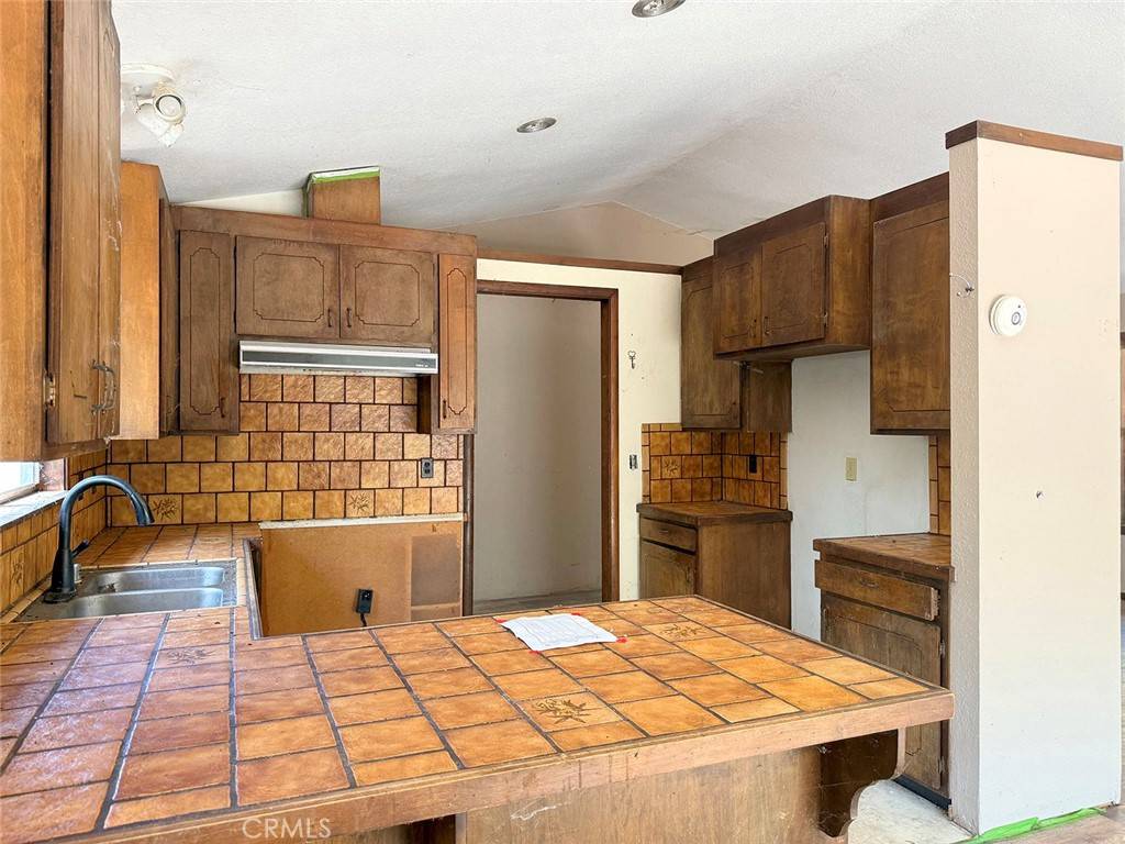 Willits, CA 95490,26901 Bear DR