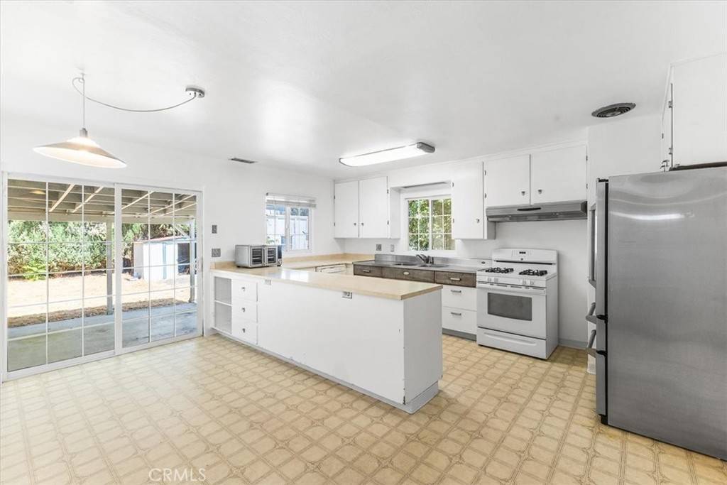 Ukiah, CA 95482,260 Freitas AVE