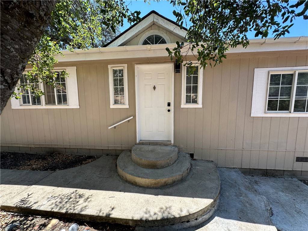 Clearlake Oaks, CA 95423,280 Henderson DR