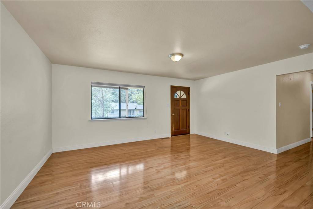 Cobb, CA 95426,10005 Meadow DR