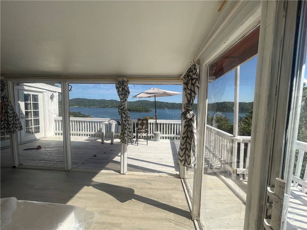 Clearlake Oaks, CA 95423,11633 Lakeview DR