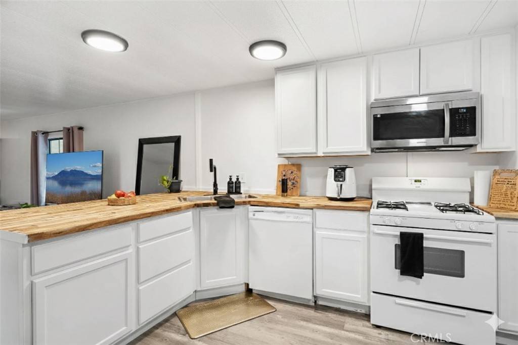 Lakeport, CA 95453,4174 4th Ave