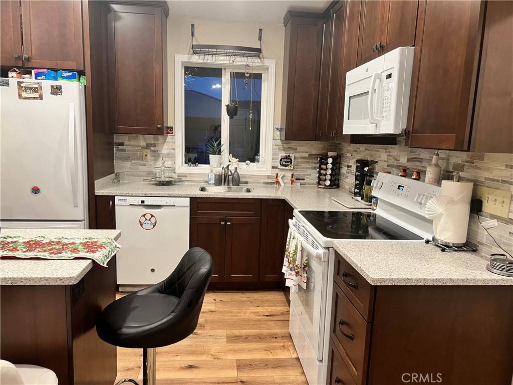 Clearlake Oaks, CA 95423,14243 Tomalee LN