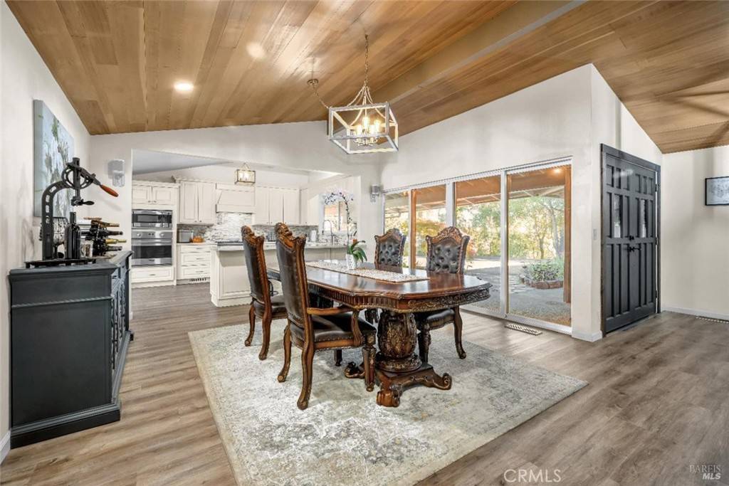 Ukiah, CA 95482,441 Vichy Hills DR