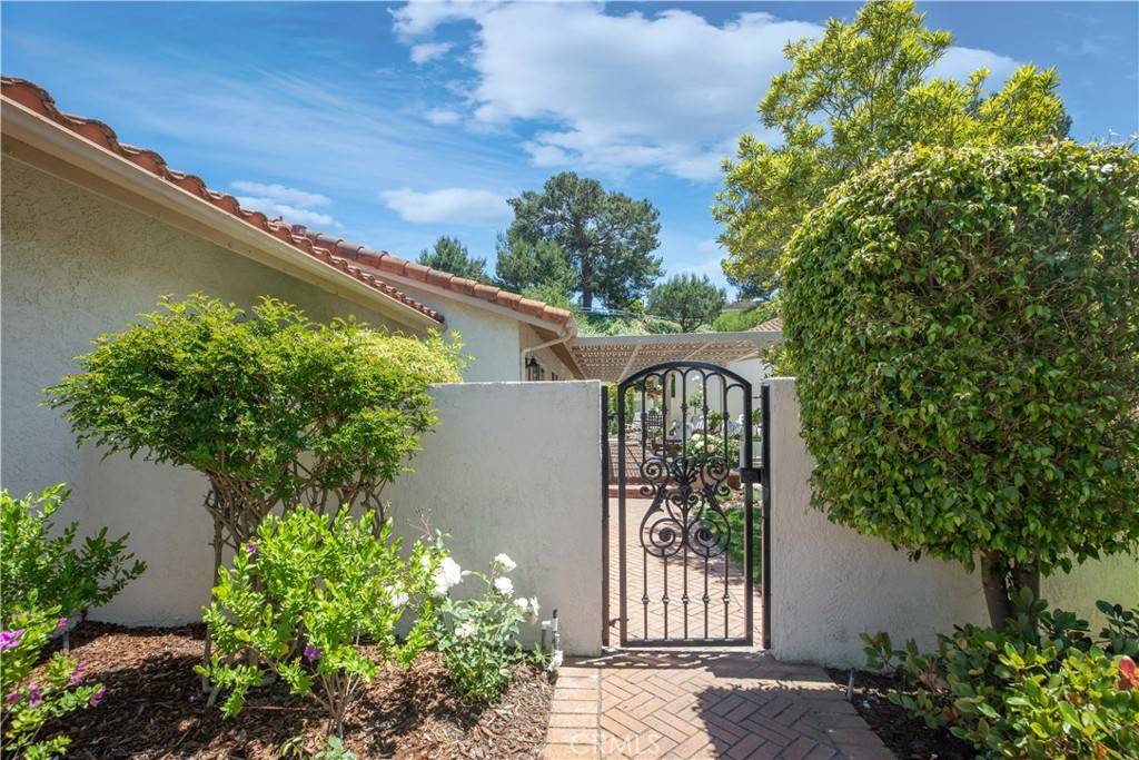 Laguna Niguel, CA 92677,22962 VIA CRUZ