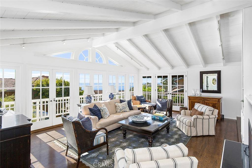 Laguna Beach, CA 92651,806 Emerald Bay
