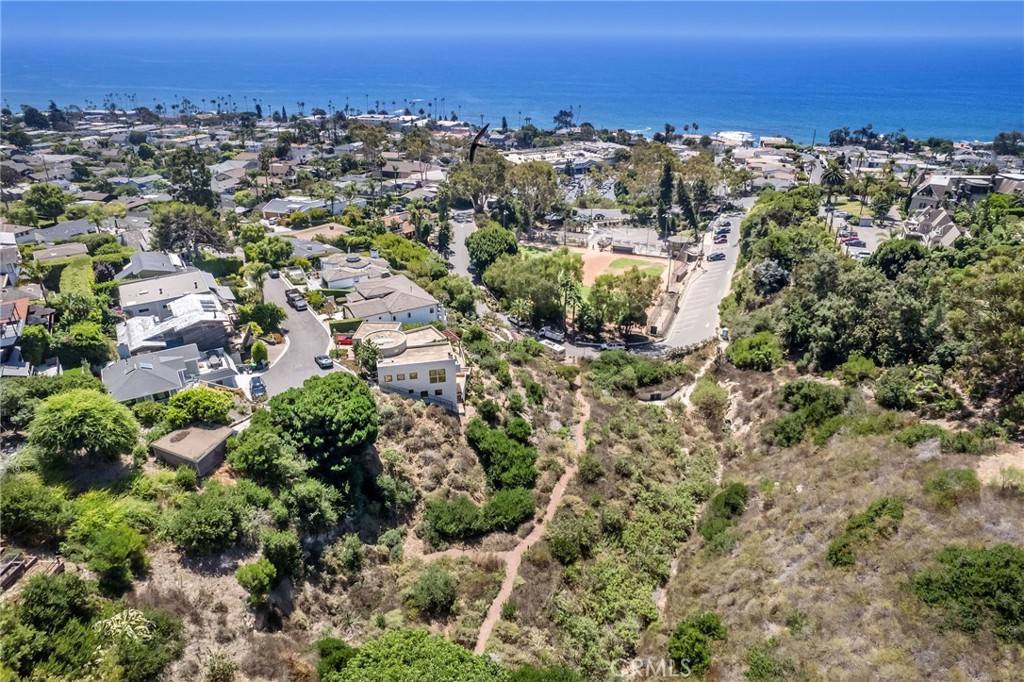 Laguna Beach, CA 92651,455 Bonvue