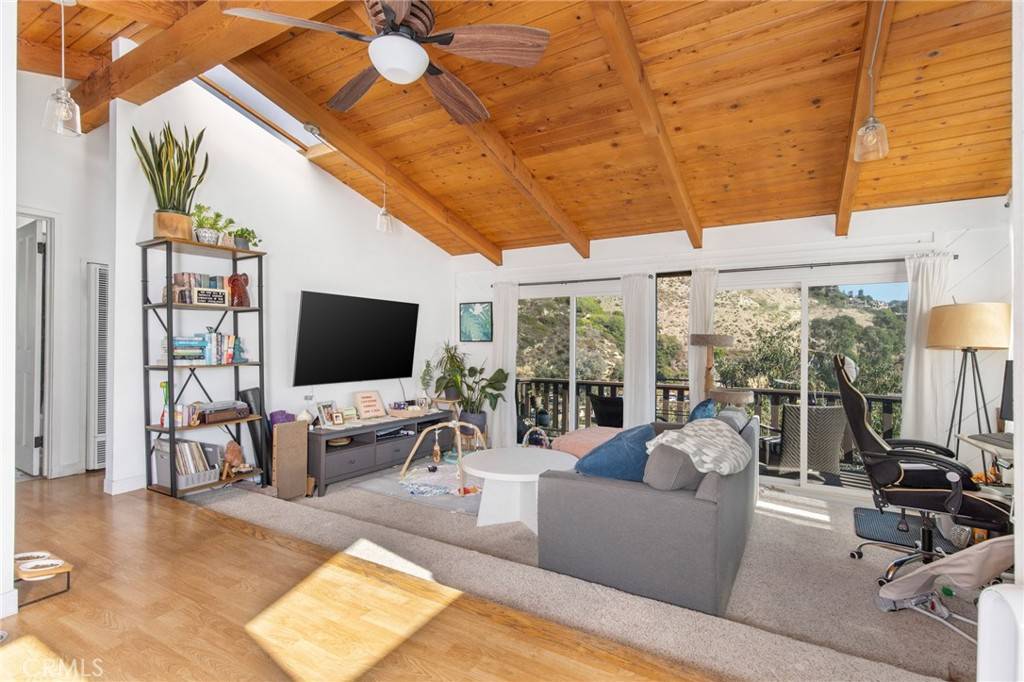 Laguna Beach, CA 92651,134 High DR