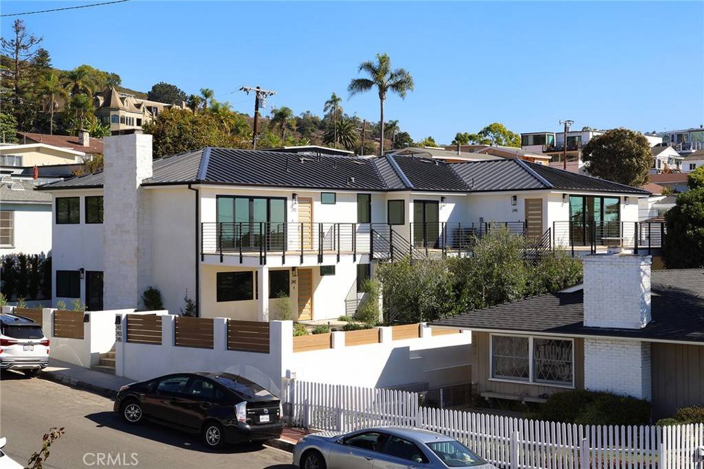 Laguna Beach, CA 92651,245 Wave ST