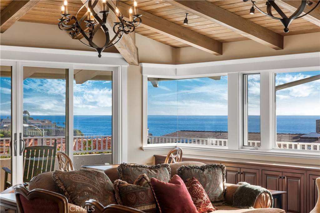 Laguna Beach, CA 92651,822 Emerald Bay