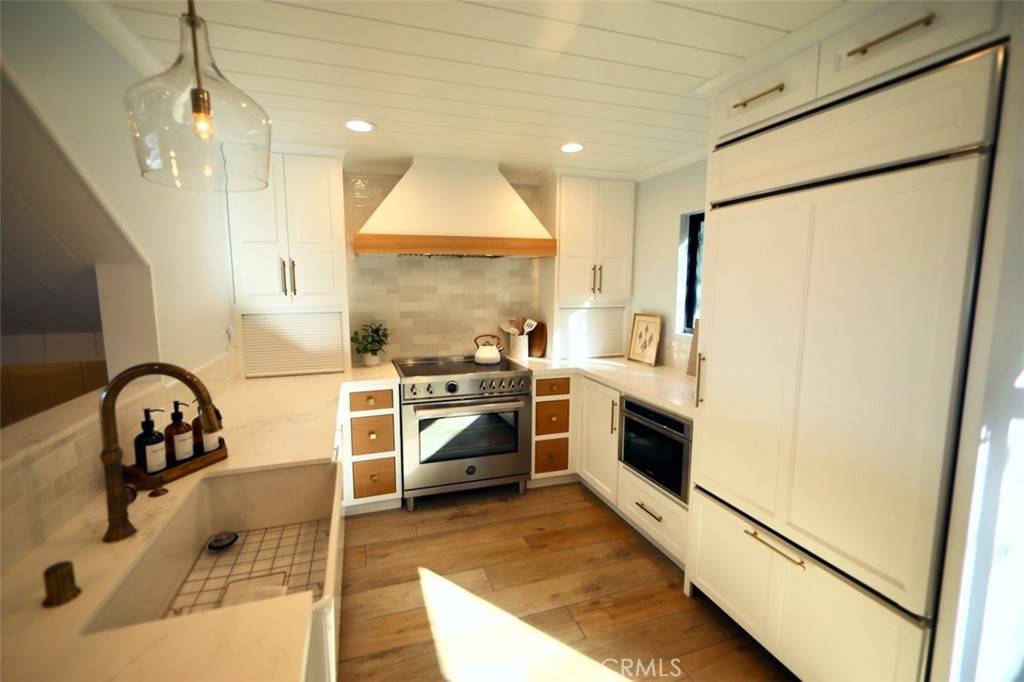 Laguna Beach, CA 92651,22 Blue Lagoon