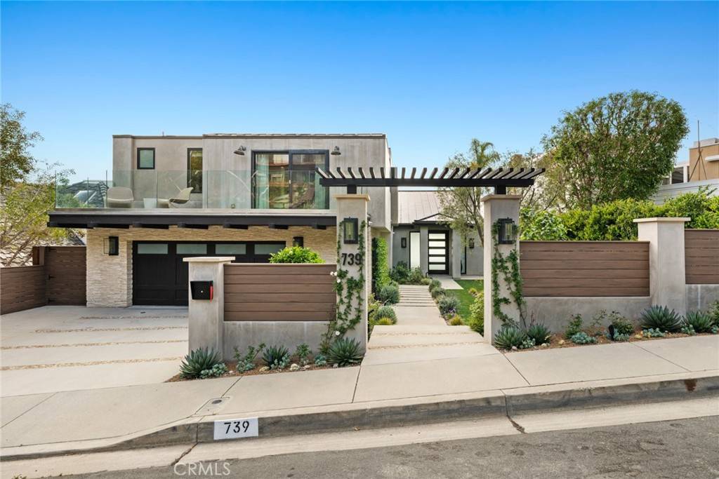 Laguna Beach, CA 92651,739 Marlin