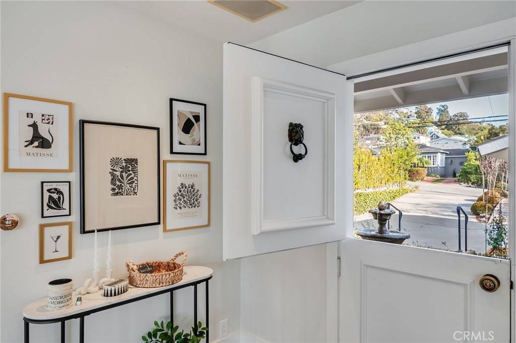 Laguna Beach, CA 92651,360 Diamond ST