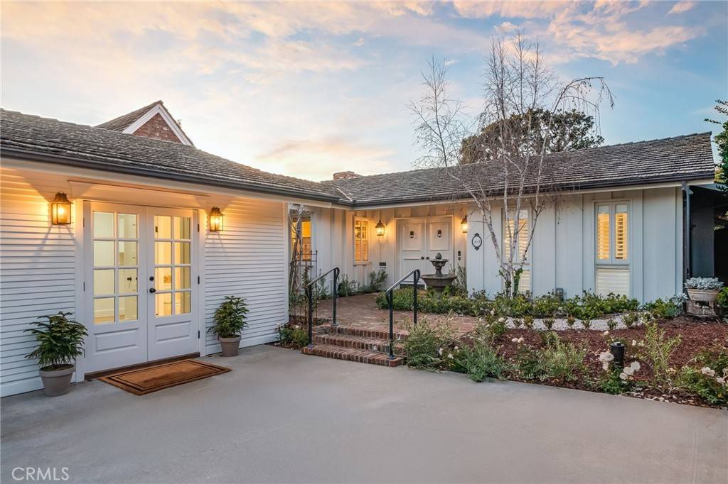 Laguna Beach, CA 92651,360 Diamond ST