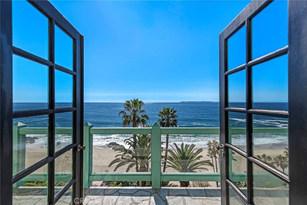 Laguna Beach, CA 92651,31971 So Coast Hwy
