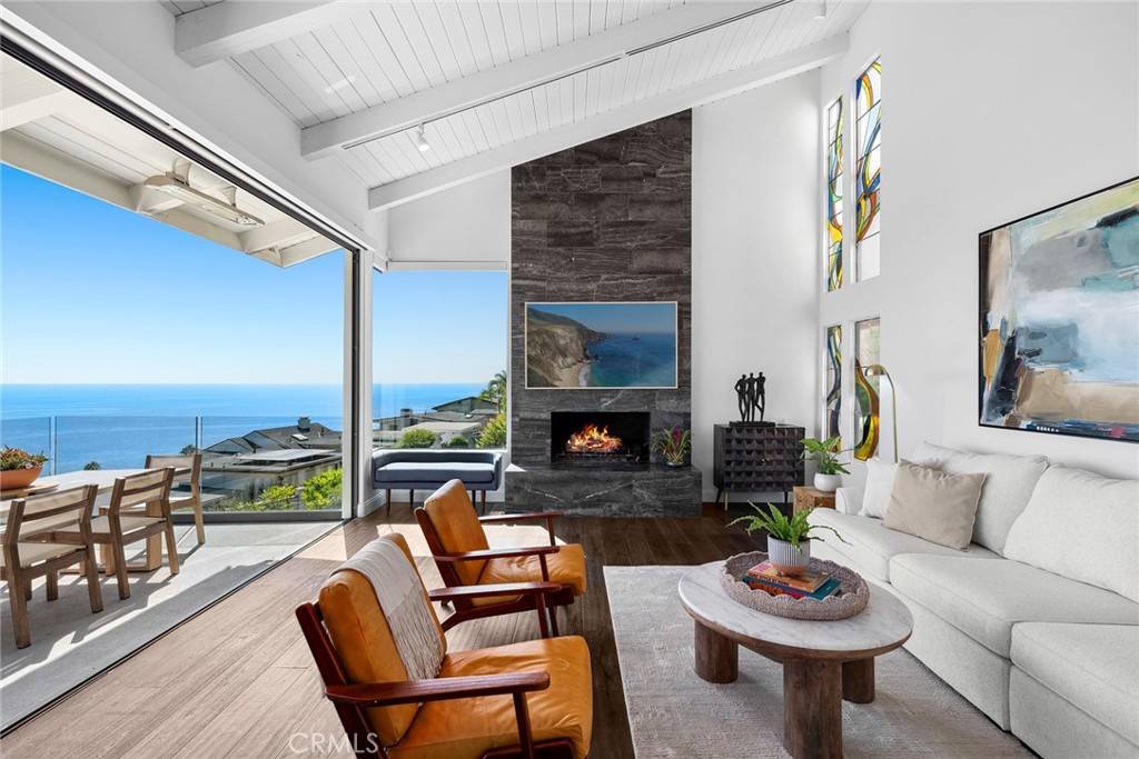 Laguna Beach, CA 92651,31452 Holly Drive