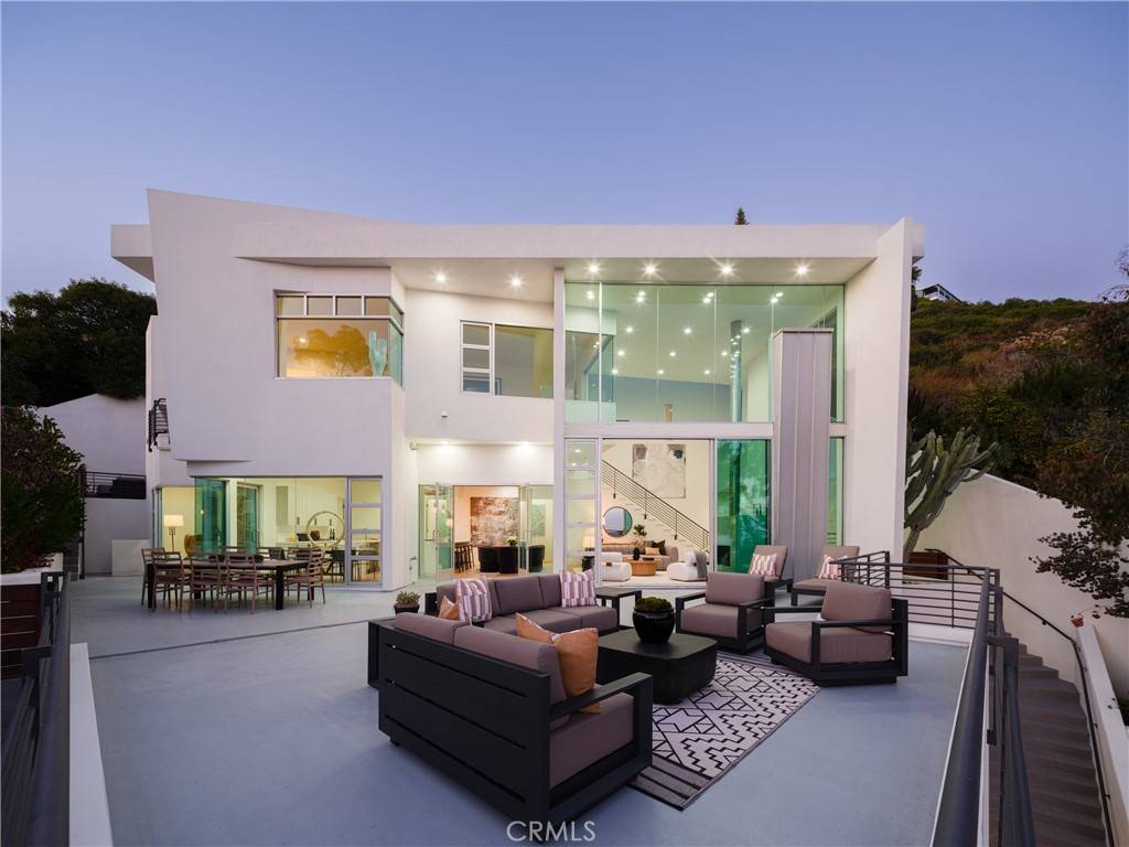 Laguna Beach, CA 92651,468 Ashton DR