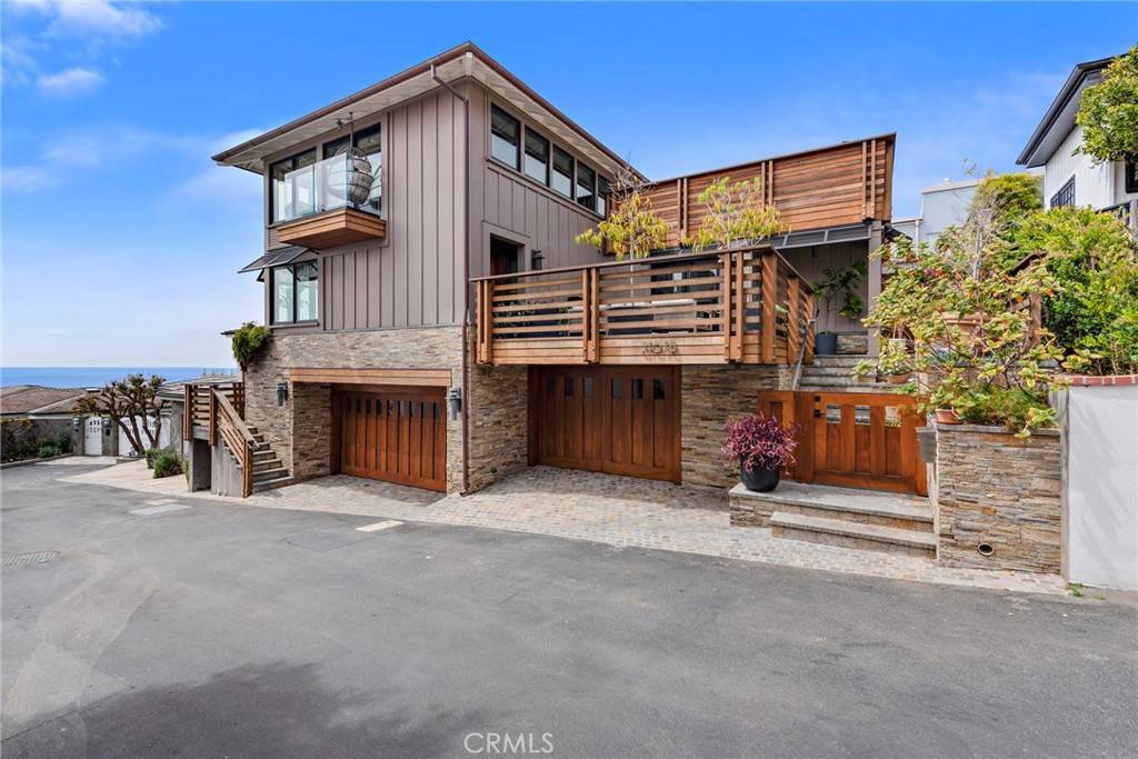 Laguna Beach, CA 92651,31678 Seacliff DR