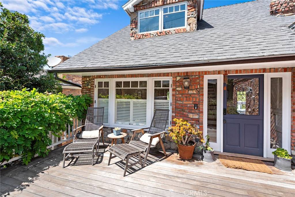 Laguna Beach, CA 92651,994 Bluebird Canyon DR