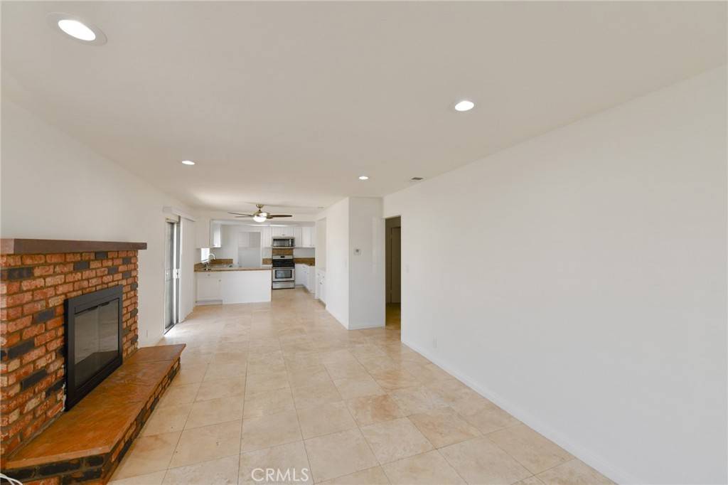 Hawthorne, CA 90250,12026 York AVE