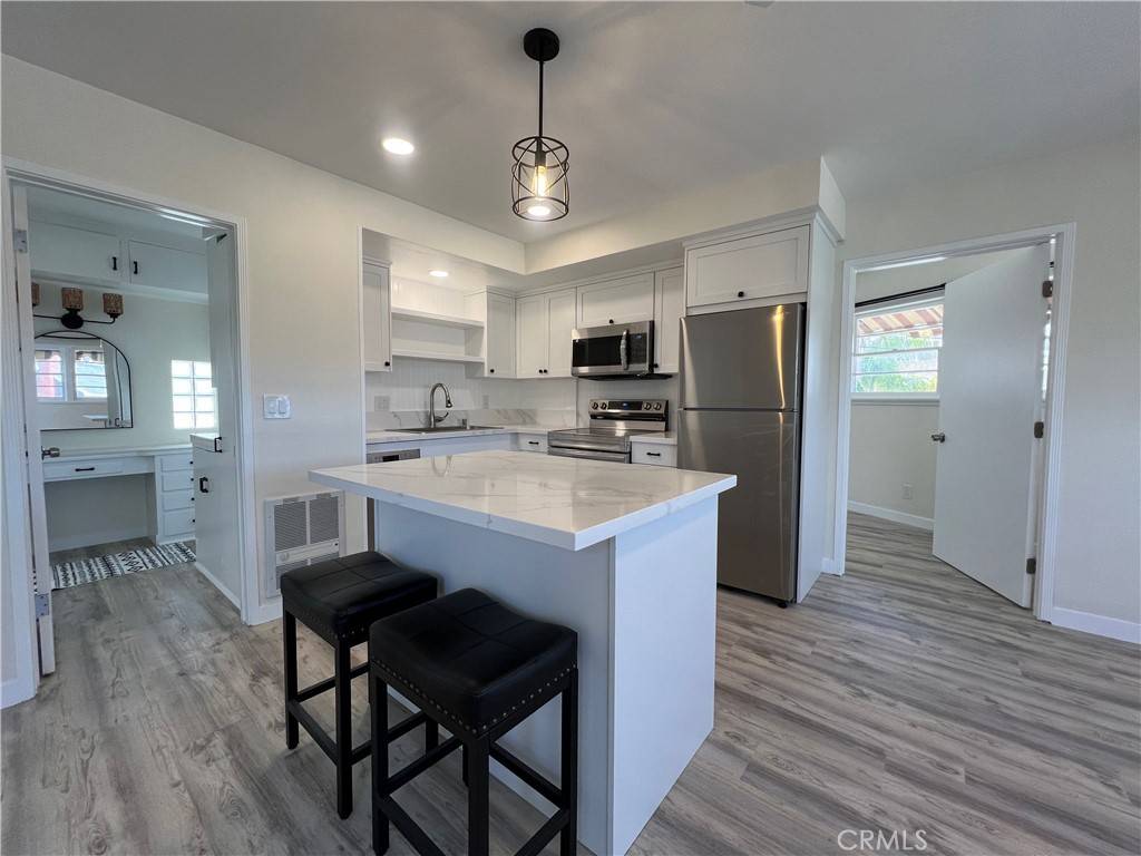 Newport Beach, CA 92662,526 Park AVE #A