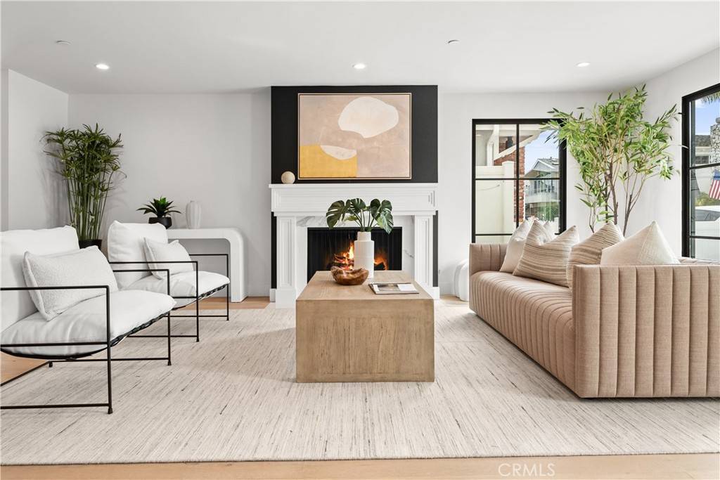 Newport Beach, CA 92662,214 Abalone AVE