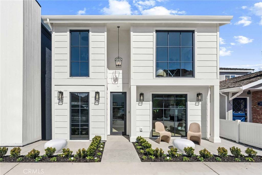 Newport Beach, CA 92662,214 Abalone AVE