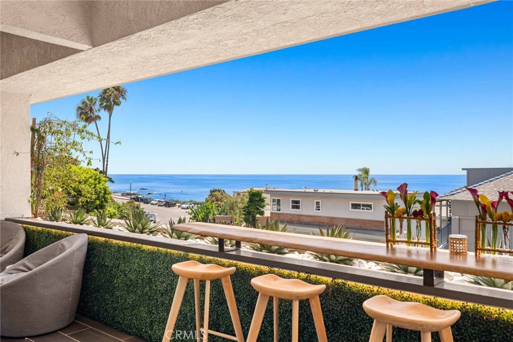 Laguna Beach, CA 92651,692 Cliff DR