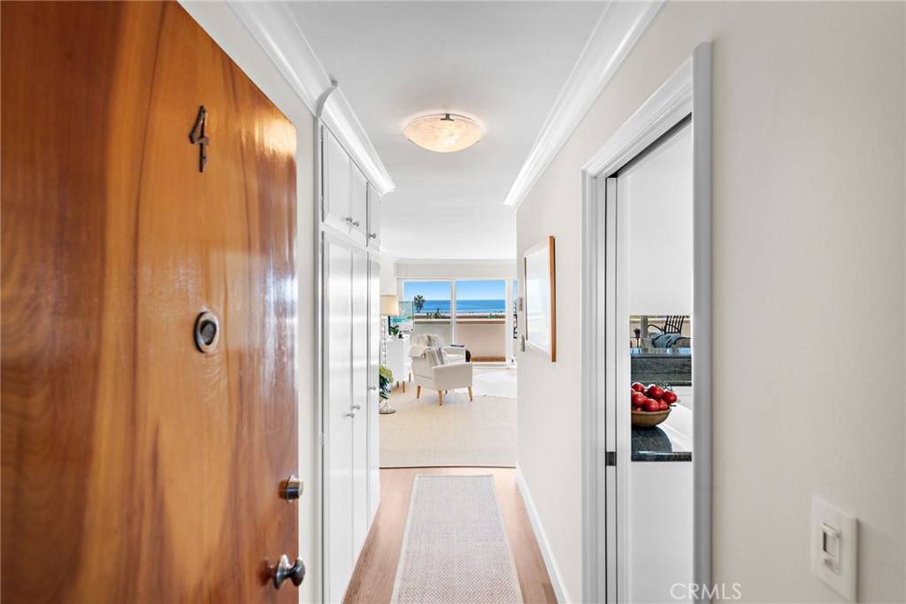 Laguna Beach, CA 92651,234 Cliff DR #4