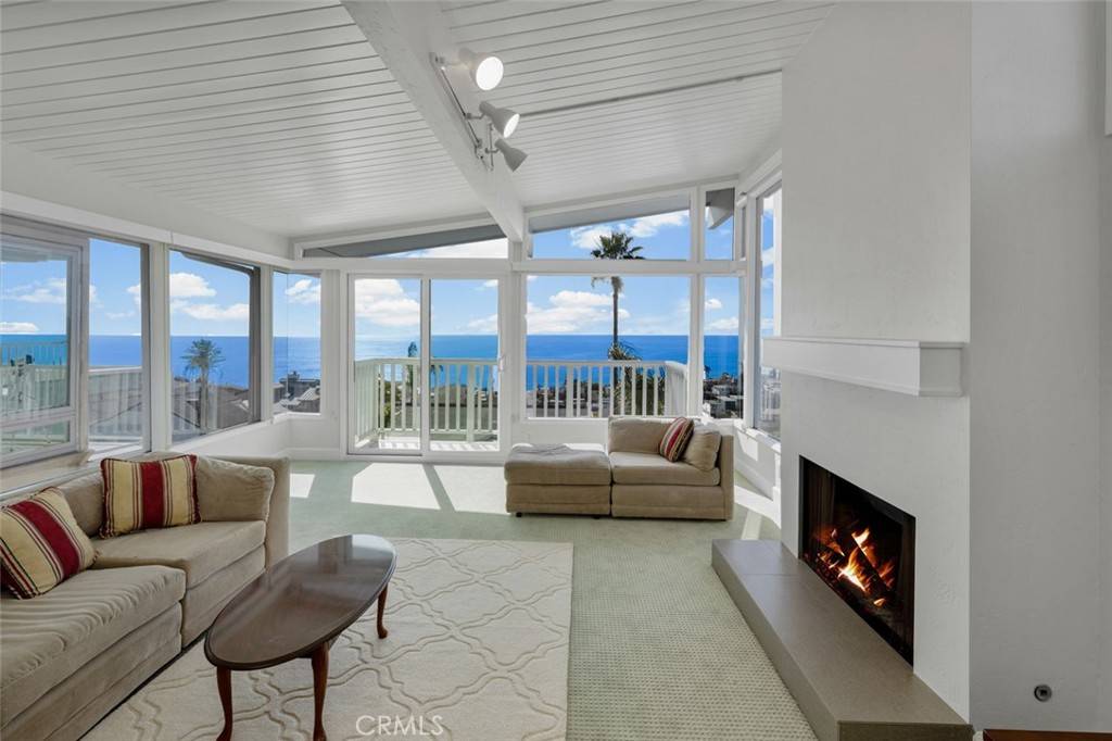 Laguna Beach, CA 92651,963 Santa Ana ST