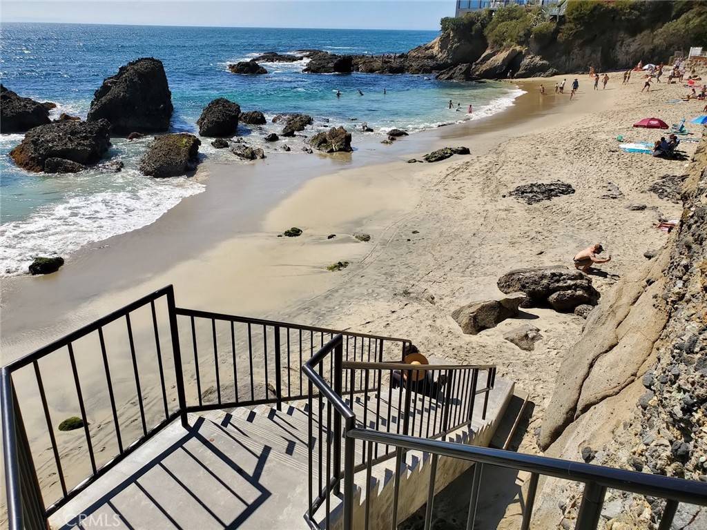 Laguna Beach, CA 92651,2172 Ocean Way