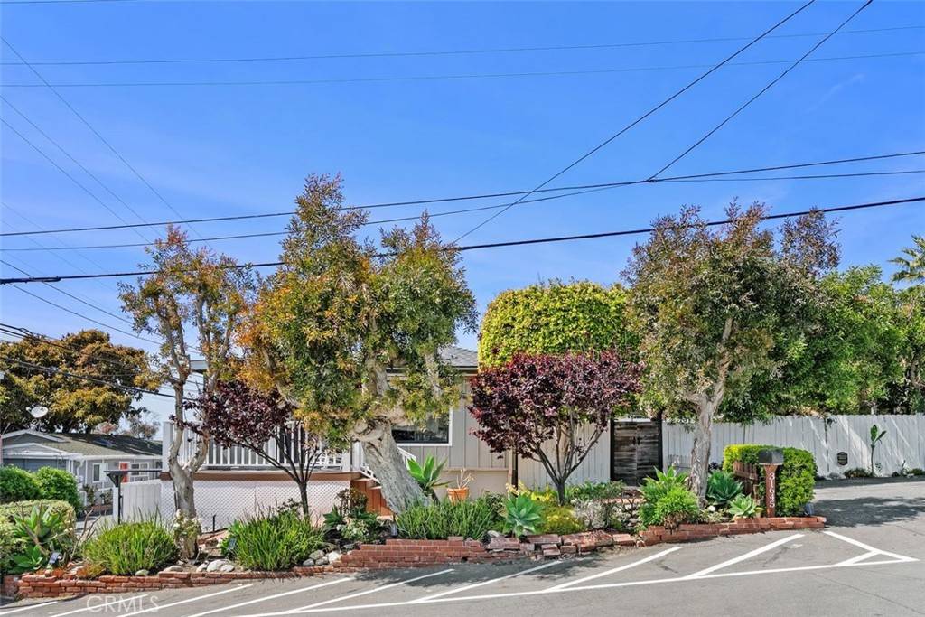 Laguna Beach, CA 92651,31645 2nd AVE