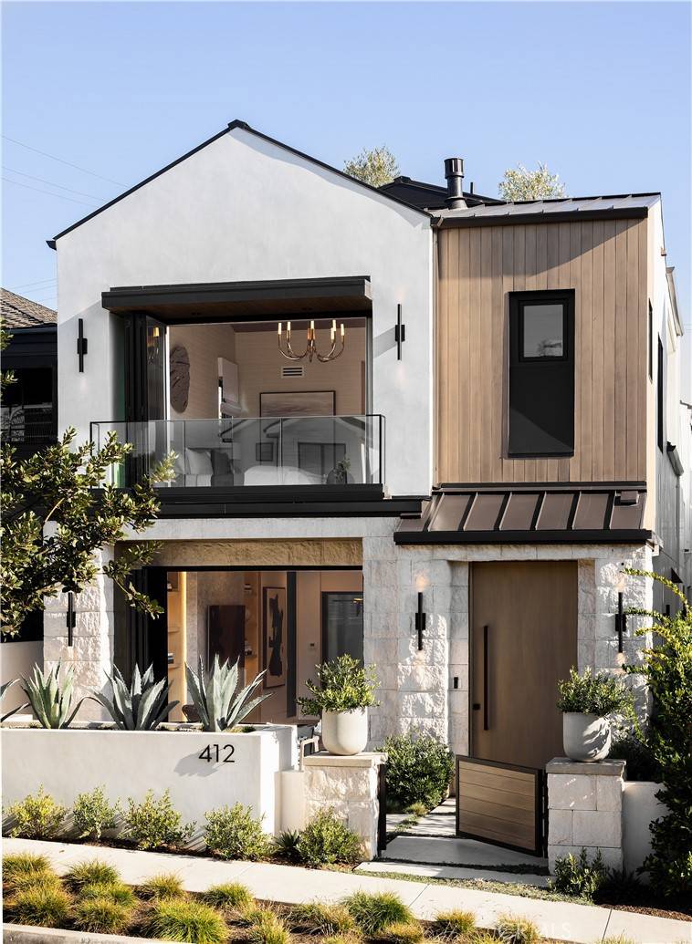 Corona Del Mar, CA 92625,412 Heliotrope AVE