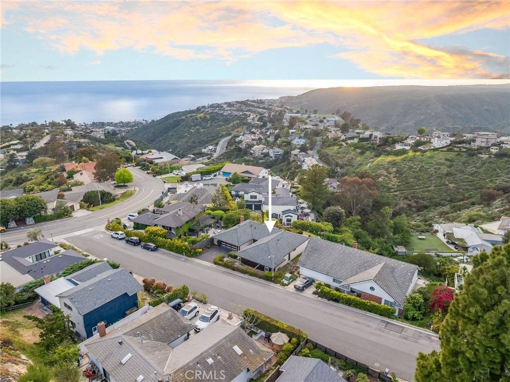 Laguna Beach, CA 92651,3019 Cresta WAY