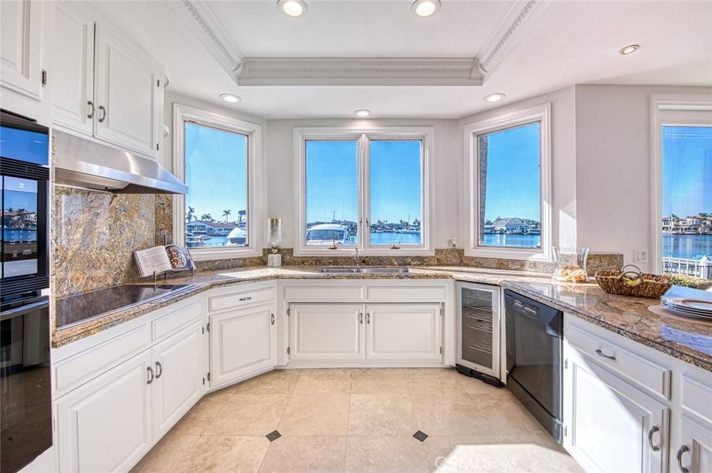 Huntington Beach, CA 92649,3372 Venture DR