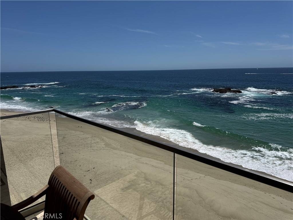 Laguna Beach, CA 92651,31755 Coast Highway #406
