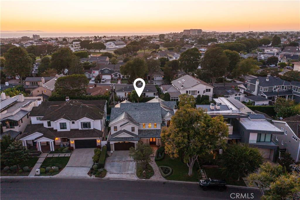 Newport Beach, CA 92663,411 Snug Harbor RD