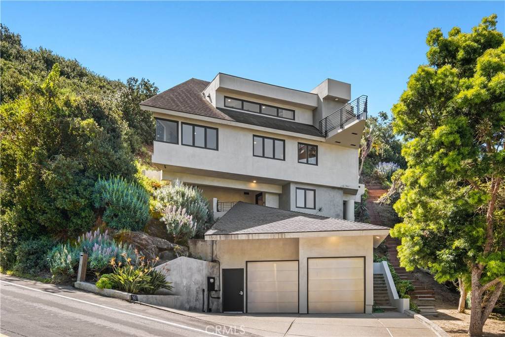 Laguna Beach, CA 92651,901 Summit DR