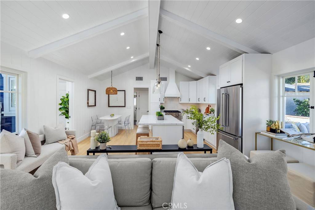 Laguna Beach, CA 92651,556 Through ST