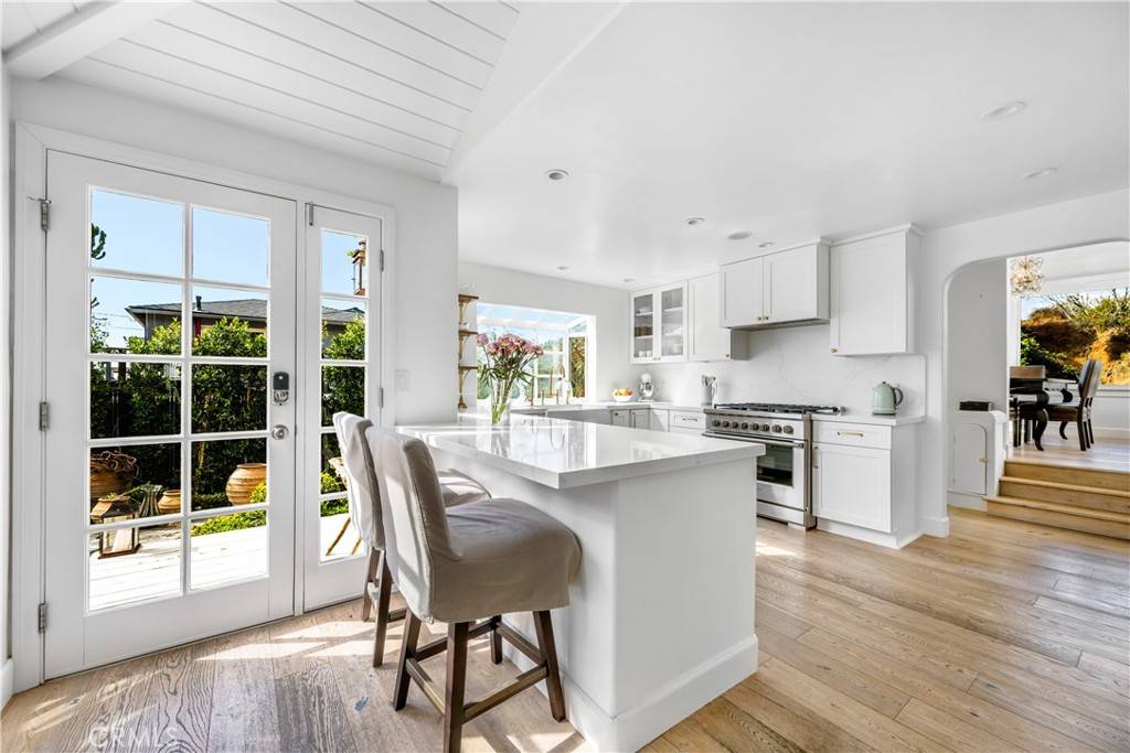 Laguna Beach, CA 92651,31847 8th AVE