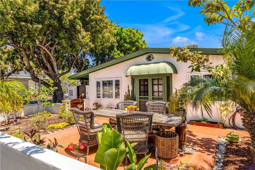 Dana Point, CA 92629,24932 La Cresta DR