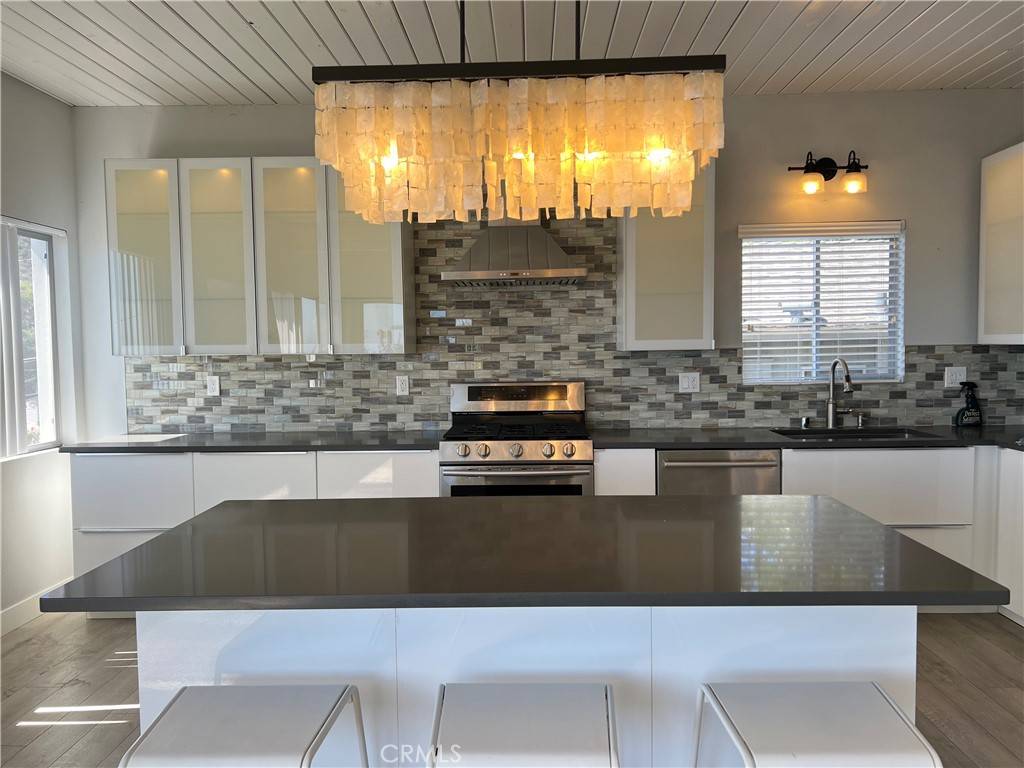 Laguna Beach, CA 92651,31501 Burnside PL