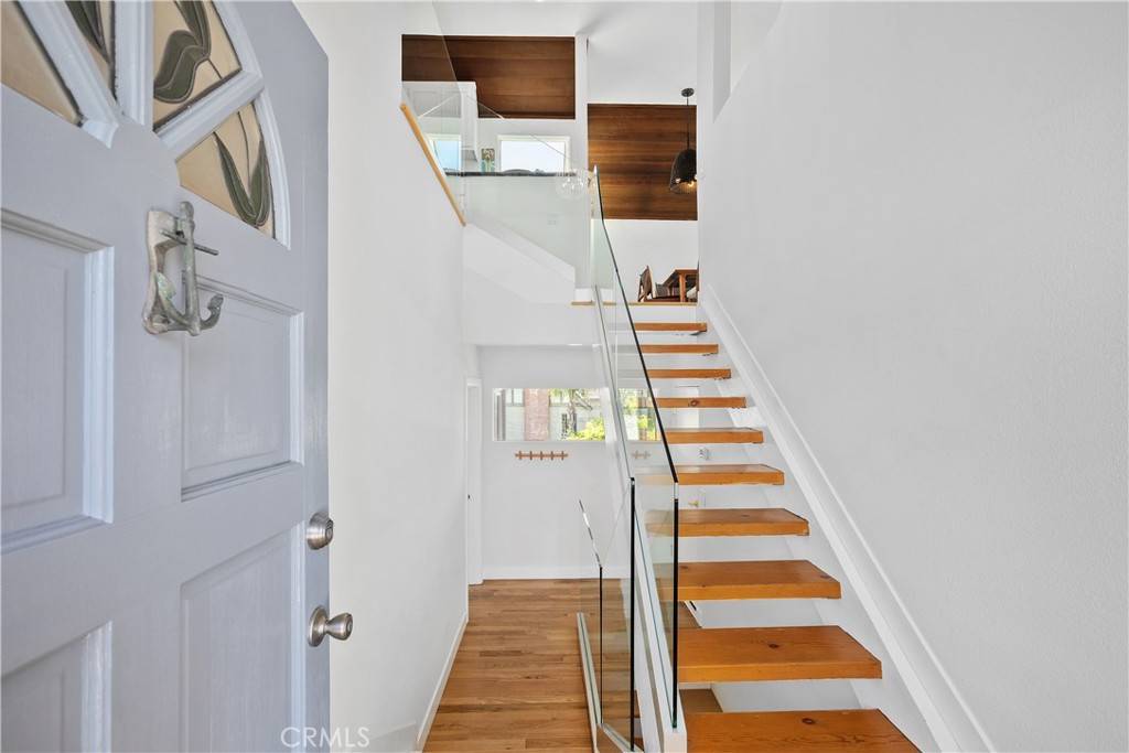Laguna Beach, CA 92651,390 Saint Anns DR