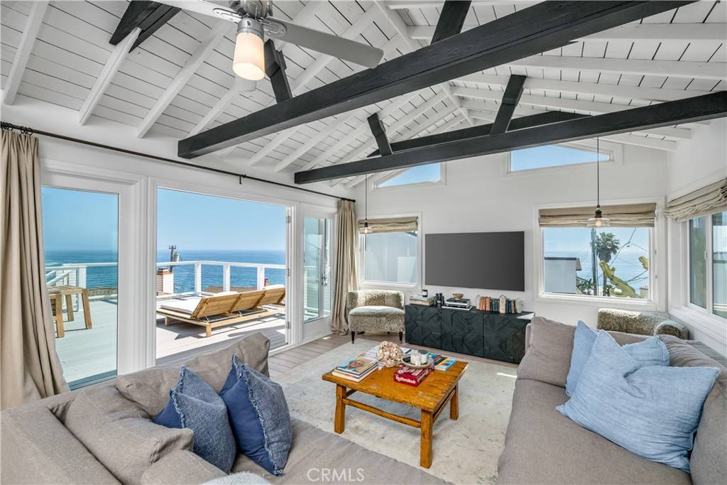 Laguna Beach, CA 92651,31875 Circle DR